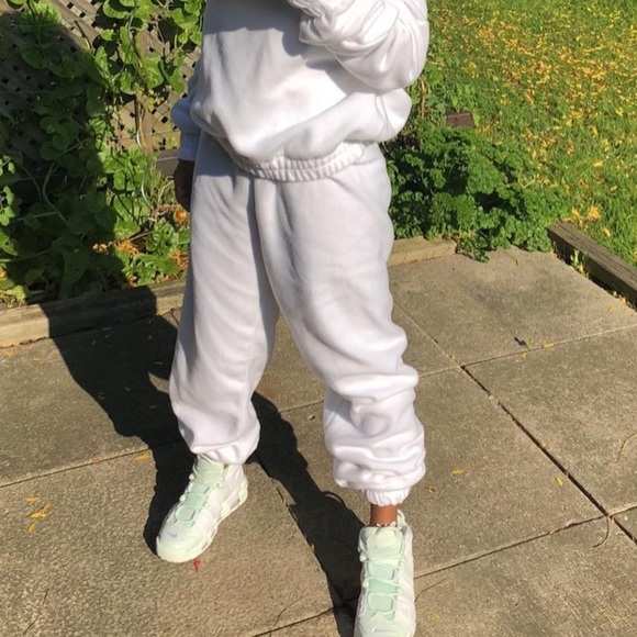 SZM - Laina Rauma teddy 24 sweatPants white loungewear lightly used - Picture 7 of 11